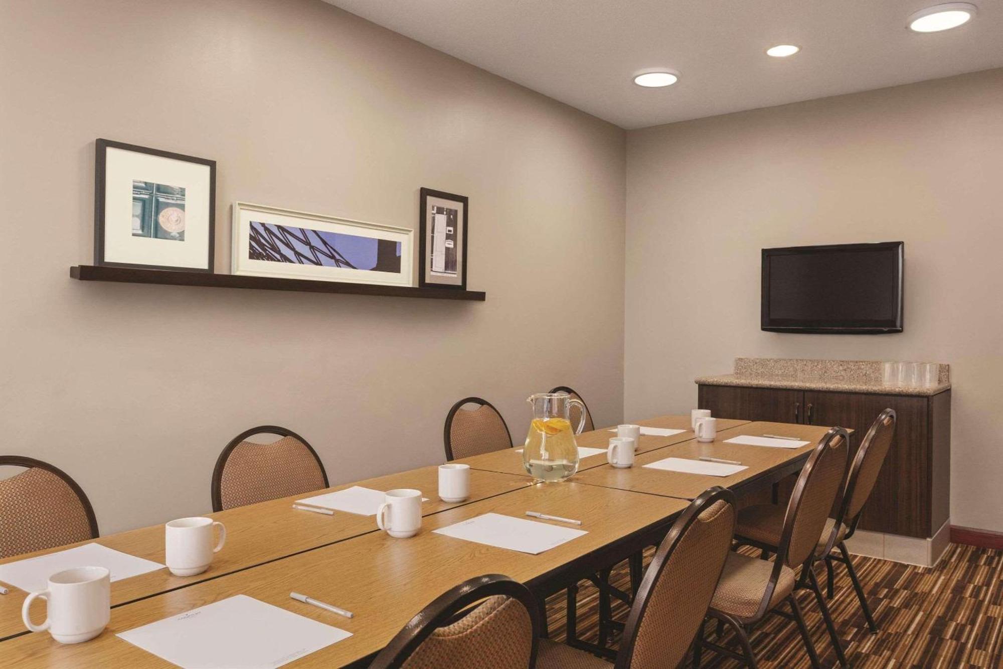 Country Inn & Suites By Radisson, Willmar, Mn Luaran gambar