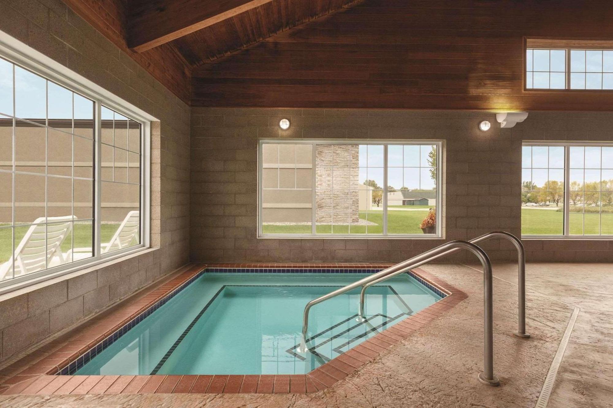 Country Inn & Suites By Radisson, Willmar, Mn Luaran gambar